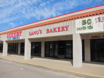 Lang's Bakery in the shopping center behind Lido
