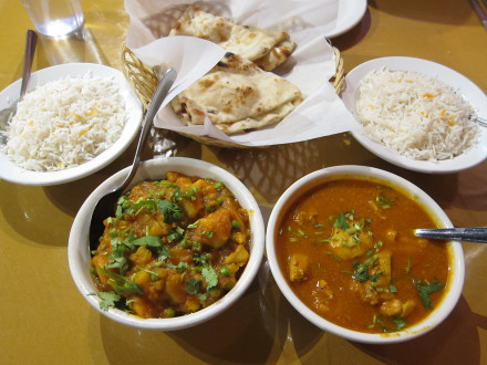 Aloo matar and chicken curry