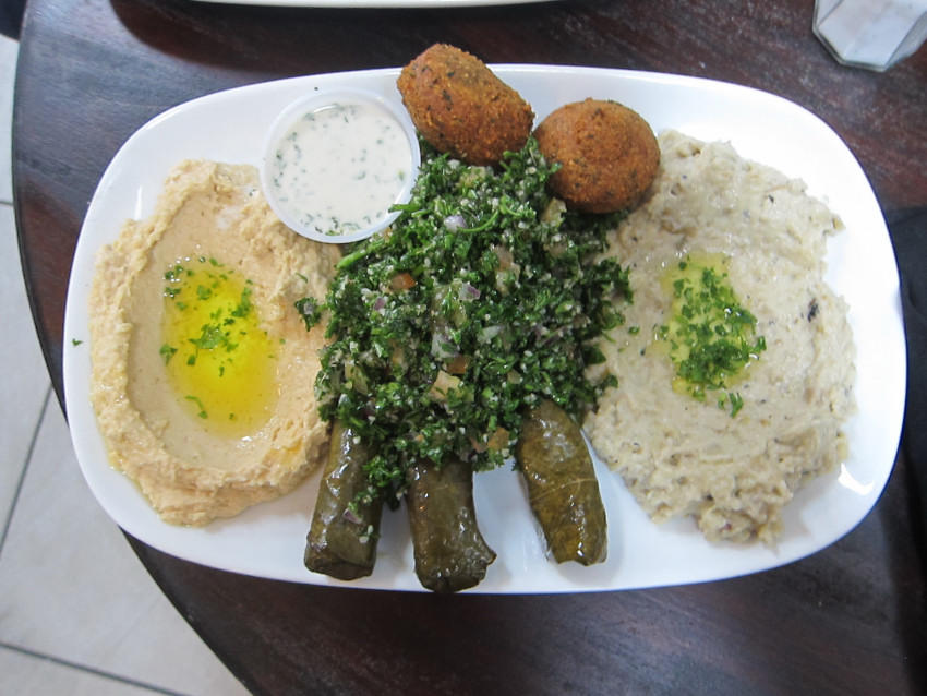 Vegetarian combo plate