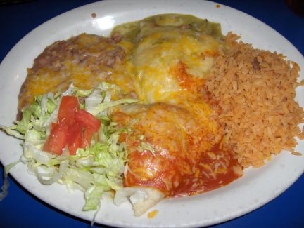Stuffed sopaipillas "Christmas"
