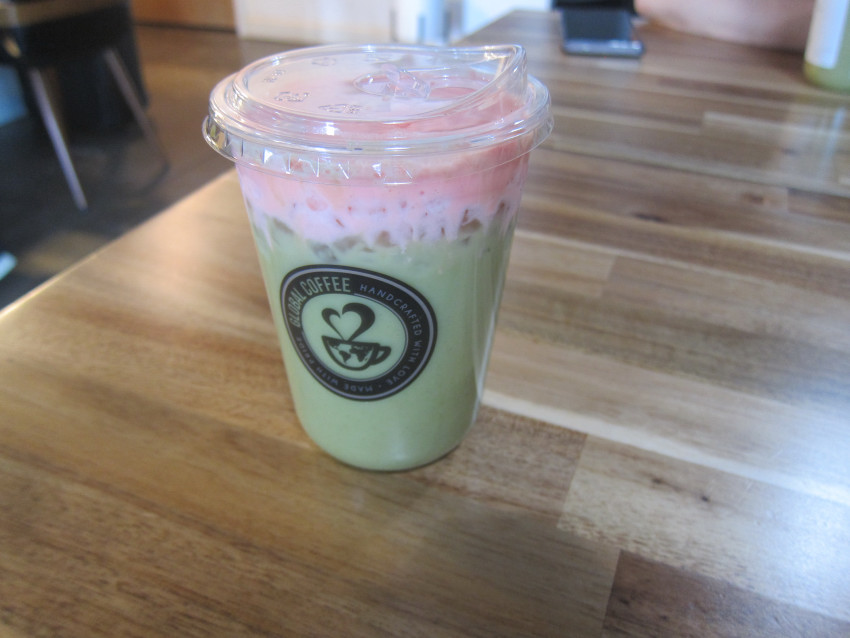 Iced matcha tea